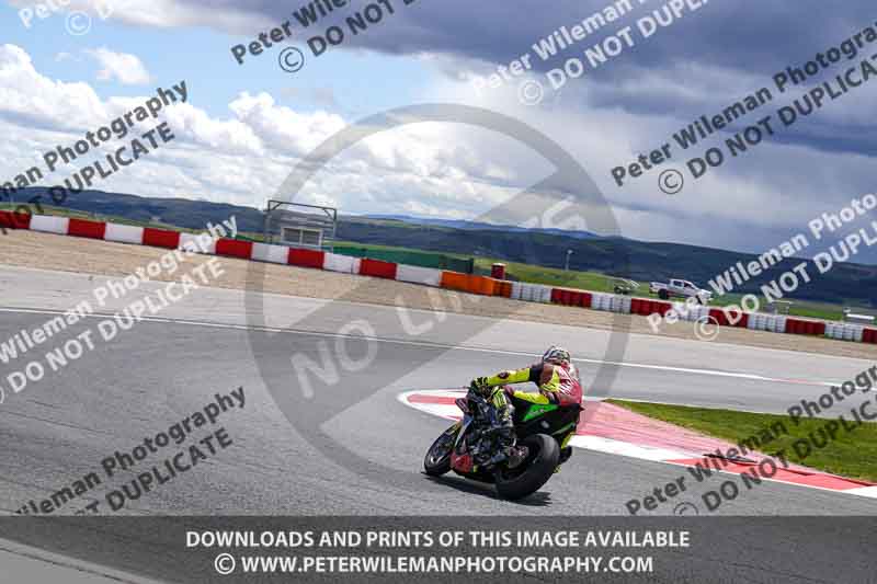 cadwell no limits trackday;cadwell park;cadwell park photographs;cadwell trackday photographs;enduro digital images;event digital images;eventdigitalimages;navarra;no limits trackdays;peter wileman photography;racing digital images;trackday digital images;trackday photos